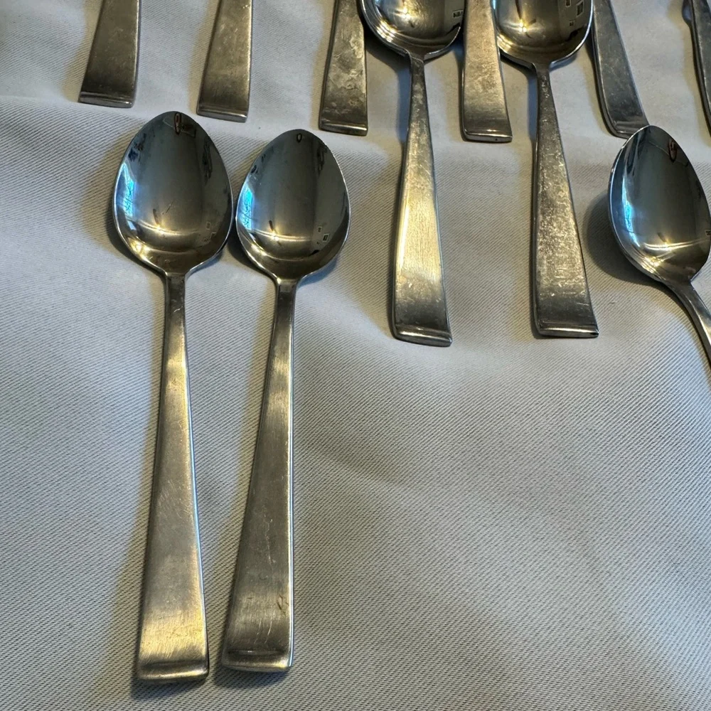 Vintage Minimalist Flatware 20 International Stainless Spoons Forks Dinner Knife
